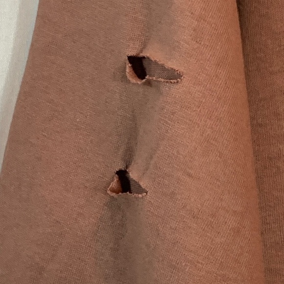 South Korean Brown Elephant T-Shirt Unfinished Hems and Sleeve Cutouts - Large - Picture 5 of 7